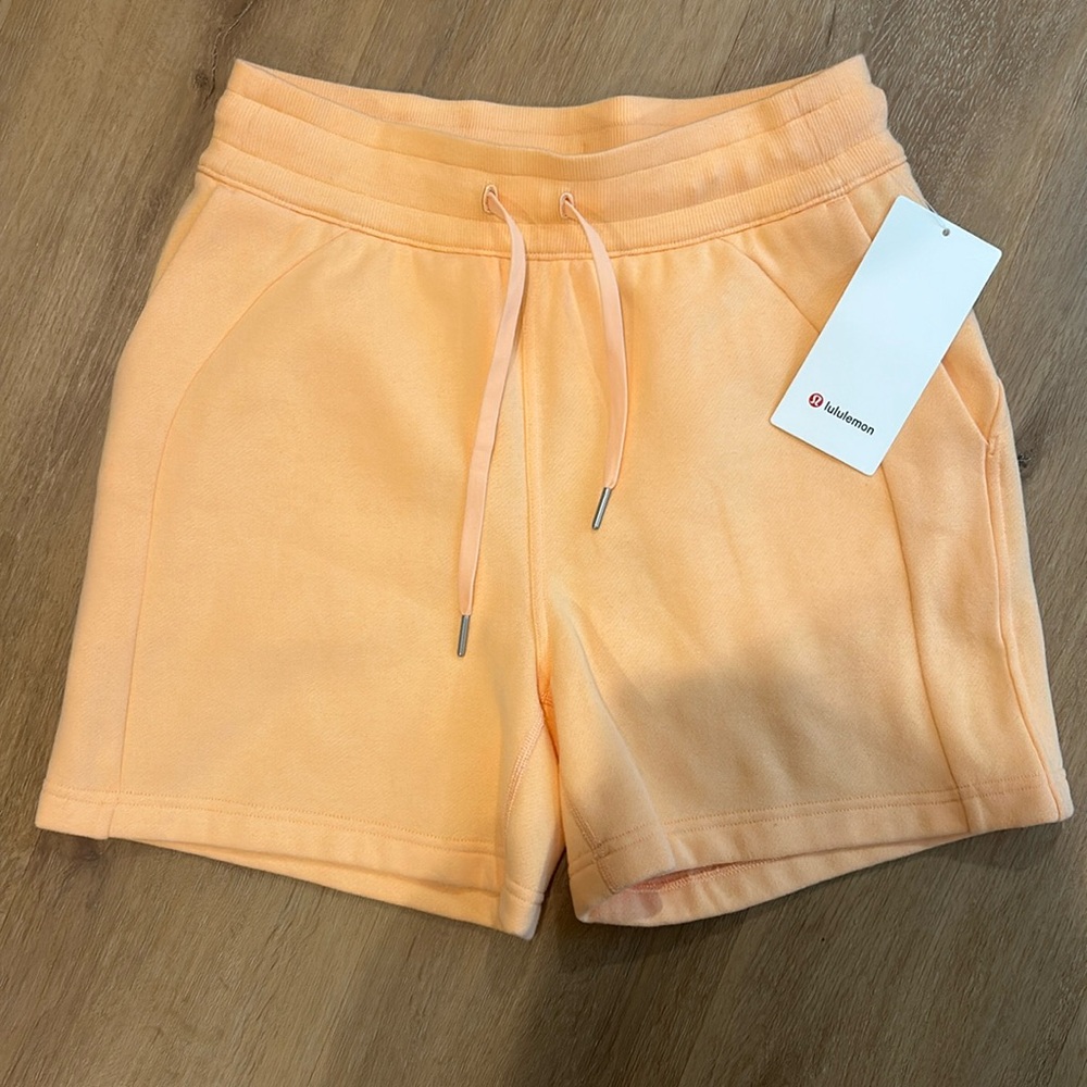 Lululemon Scuba High Ride Short 5” -Peach